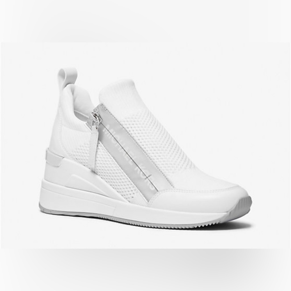 Micheal Kors
Willis Stretch Knit Trainer
Size 11